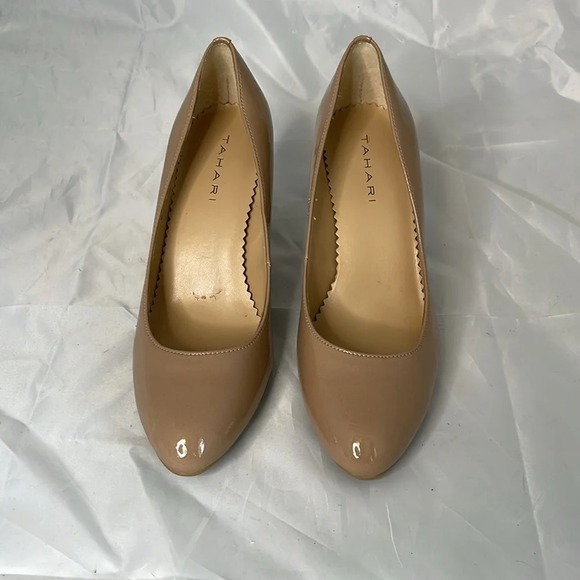 TAHARI Westerly Nude Tan Patent Leather Pumps Shoes Heels Neutral Size 6 - Picture 5 of 11